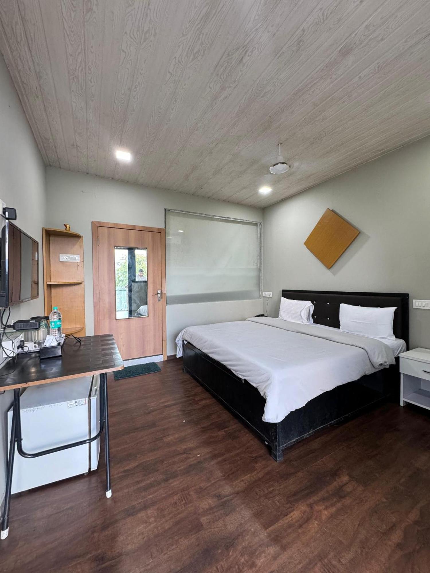 The Canvas Resort In Lonavla Exterior photo
