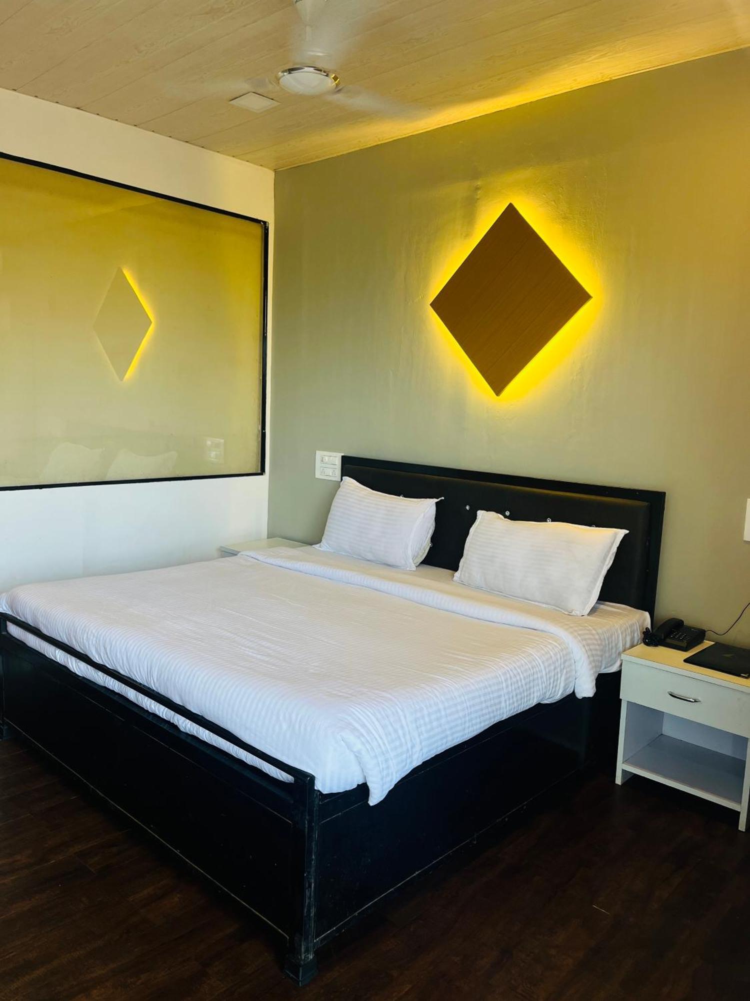 The Canvas Resort In Lonavla Exterior photo