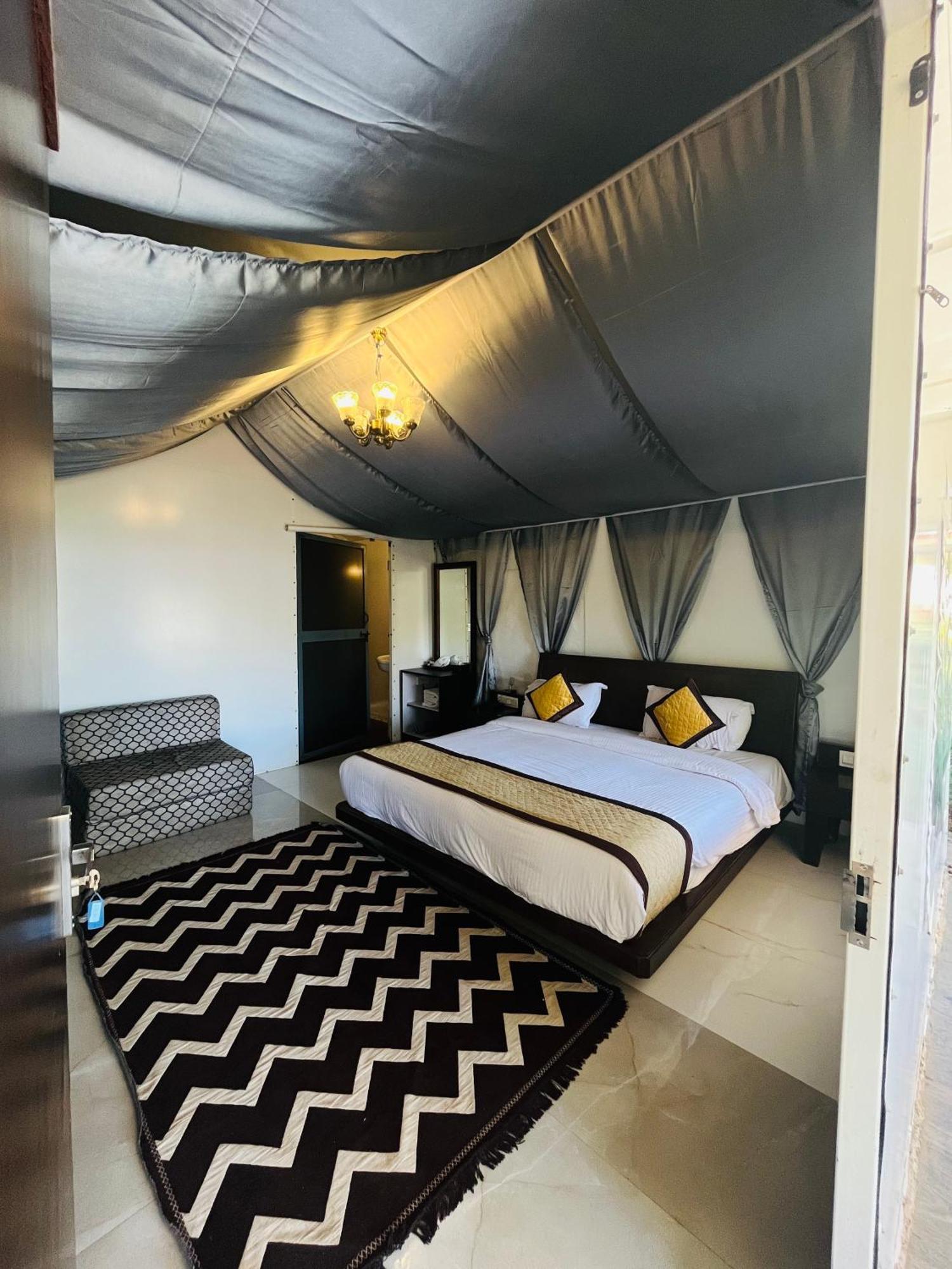 The Canvas Resort In Lonavla Exterior photo